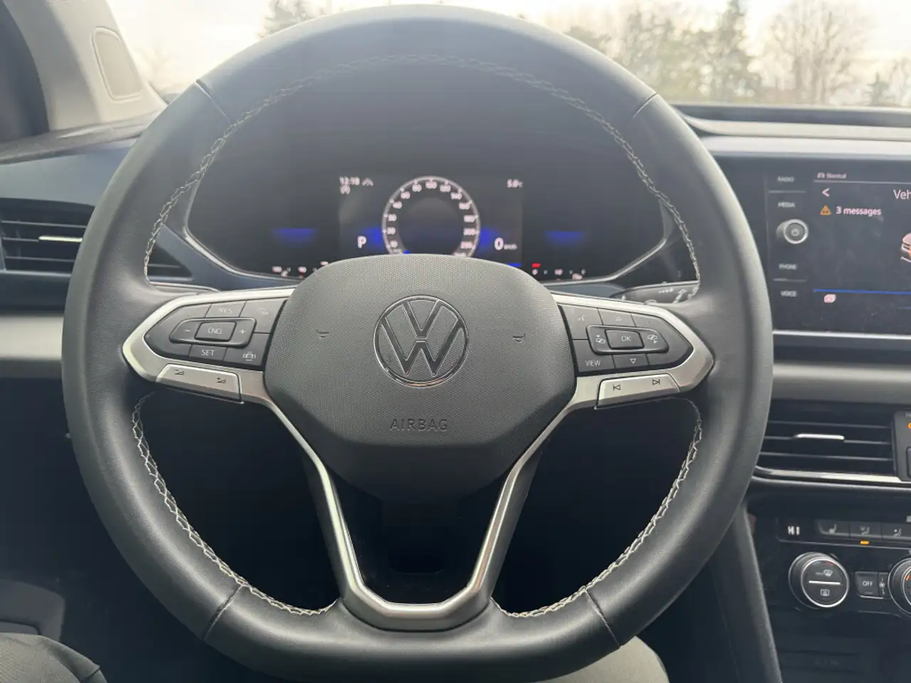 Volkswagen Taos снимка Volkswagen Taos