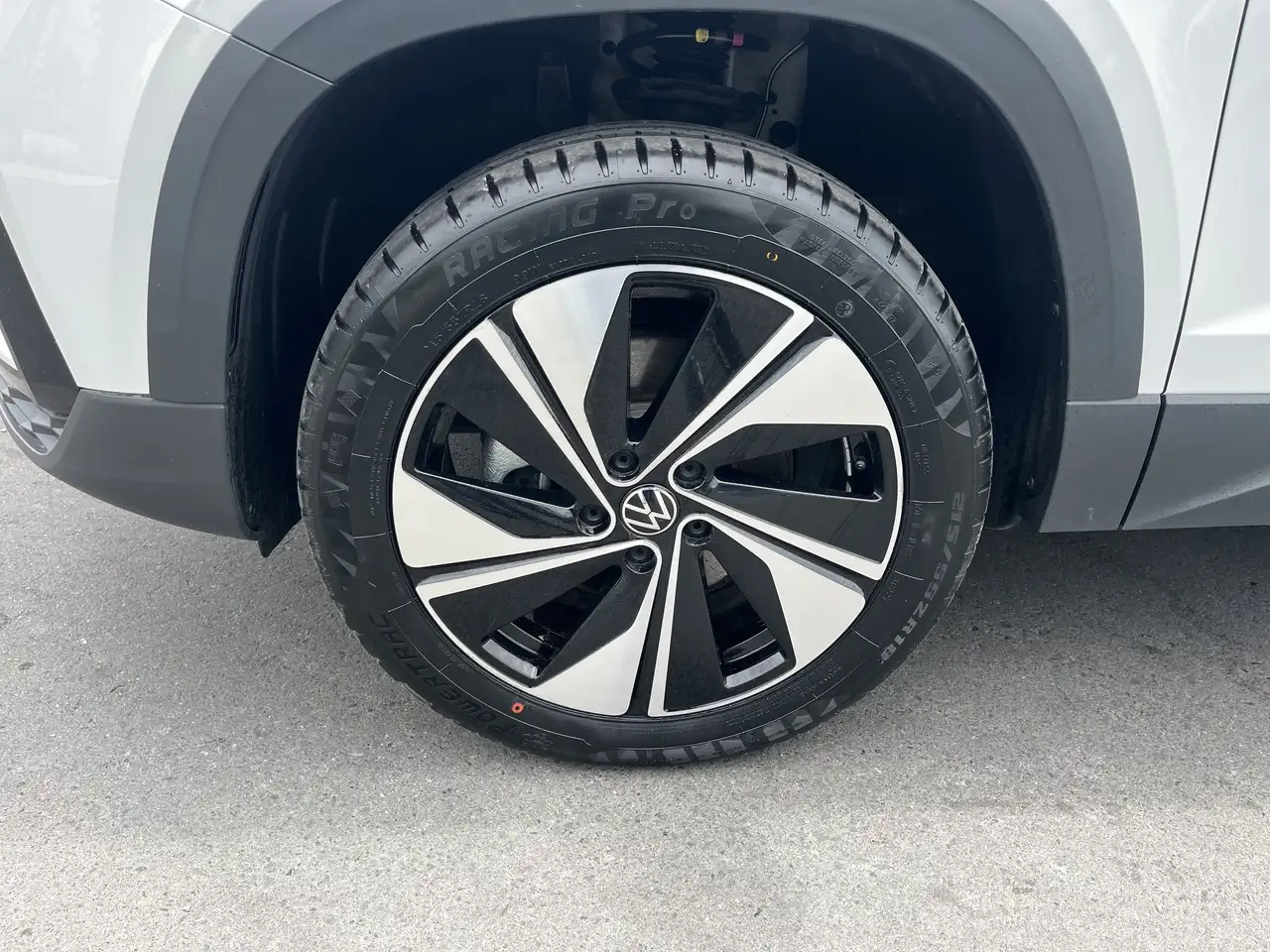 Volkswagen Taos снимка Volkswagen Taos