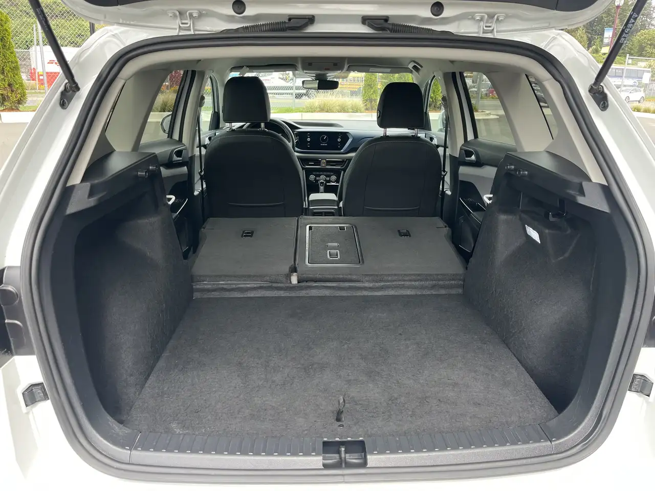 Volkswagen Taos снимка Volkswagen Taos