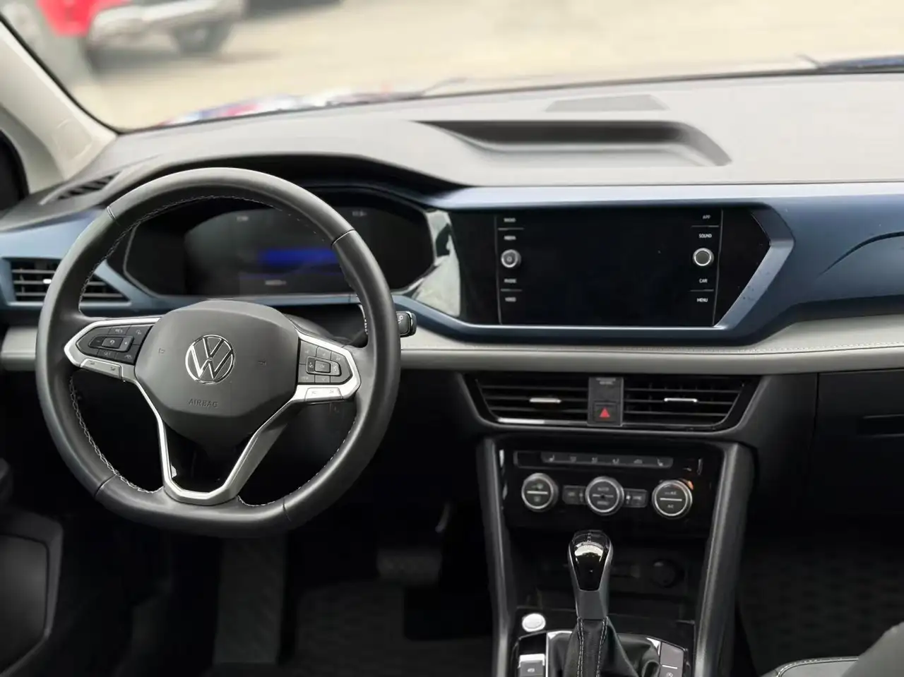 Volkswagen Taos снимка Volkswagen Taos