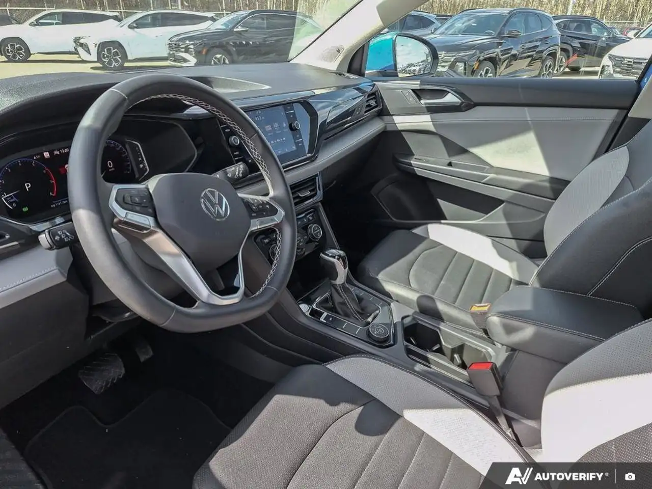 Volkswagen Taos снимка Volkswagen Taos