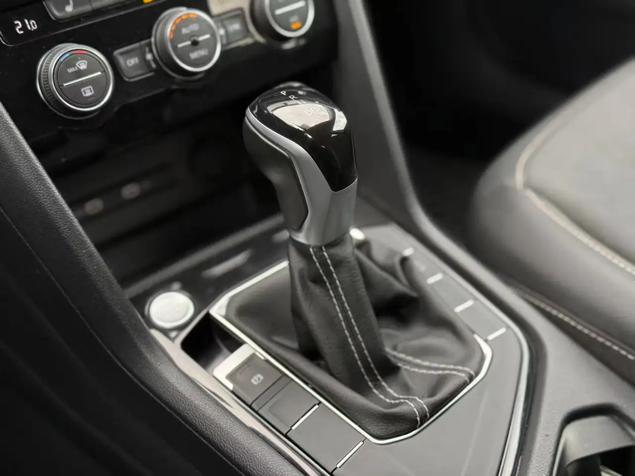 Volkswagen Taos снимка Volkswagen Taos