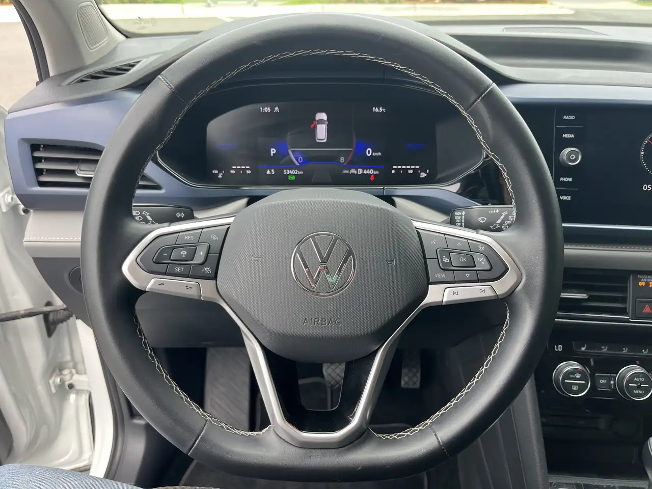 Volkswagen Taos снимка Volkswagen Taos
