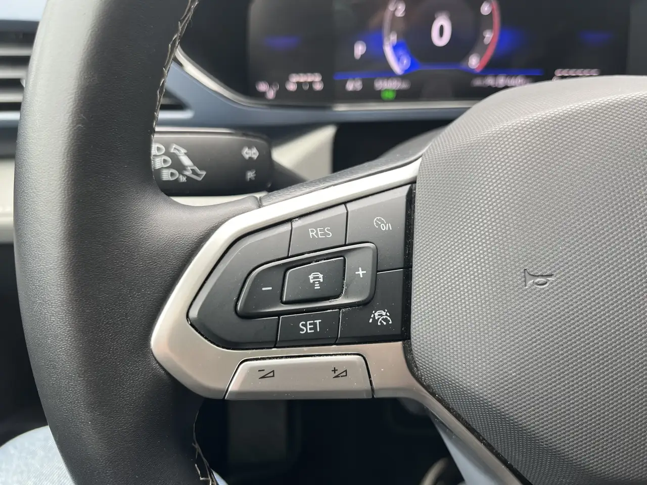 Volkswagen Taos снимка Volkswagen Taos