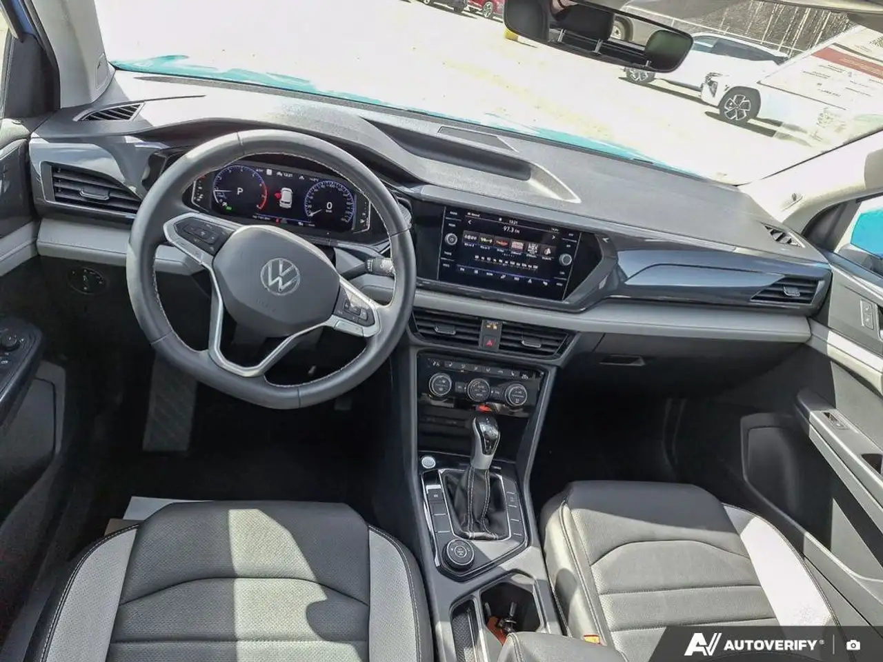 Volkswagen Taos снимка Volkswagen Taos