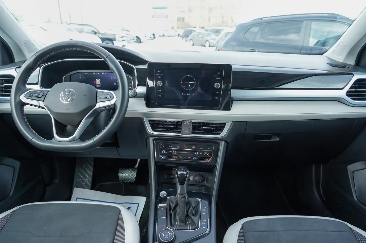 Volkswagen Taos снимка Volkswagen Taos