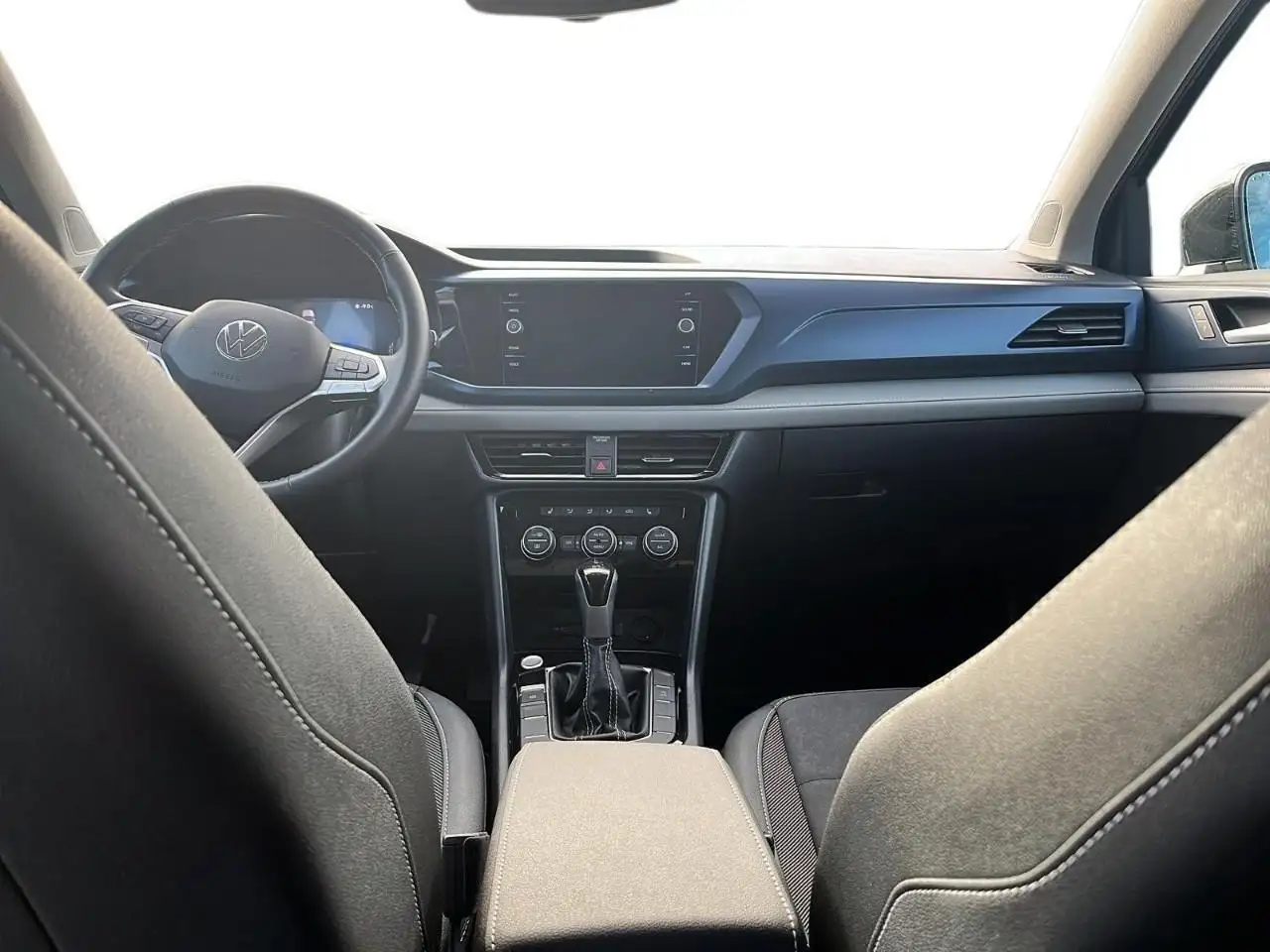 Volkswagen Taos снимка Volkswagen Taos