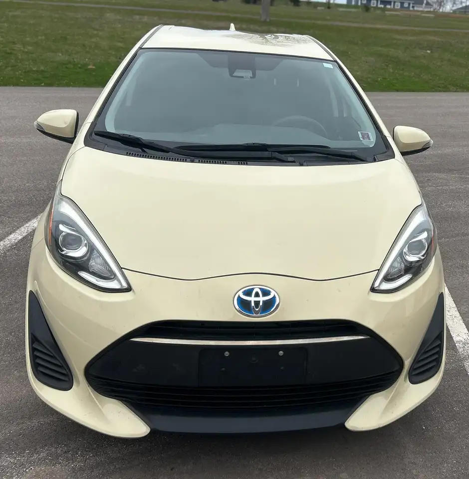 2019 Toyota Prius c
