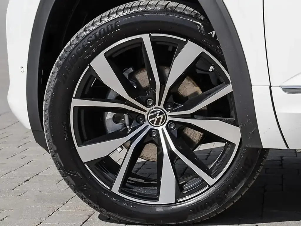 Volkswagen Atlas снимка Volkswagen Atlas