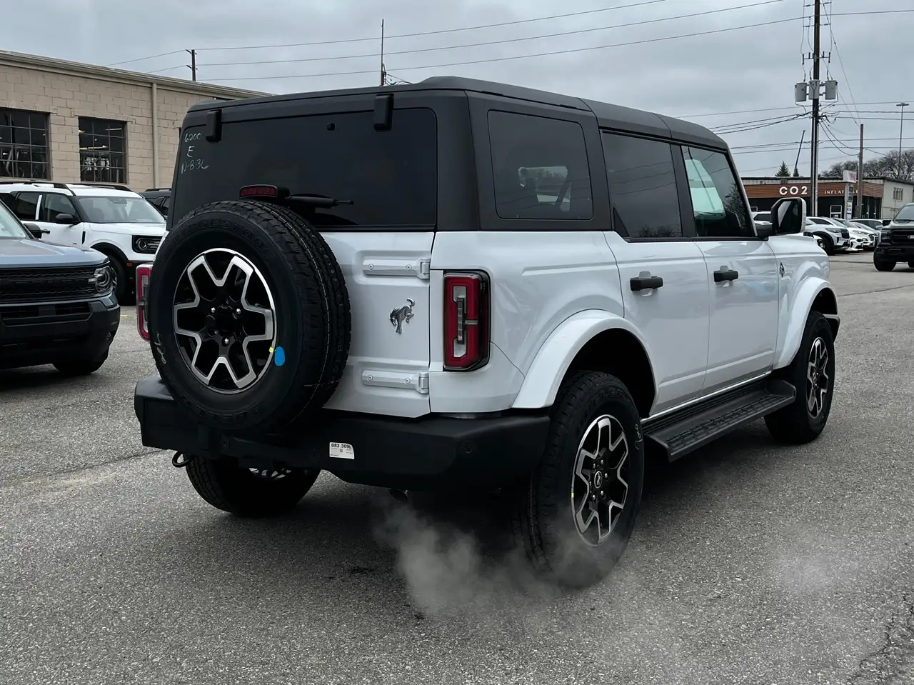 Ford Bronco photo Ford Bronco