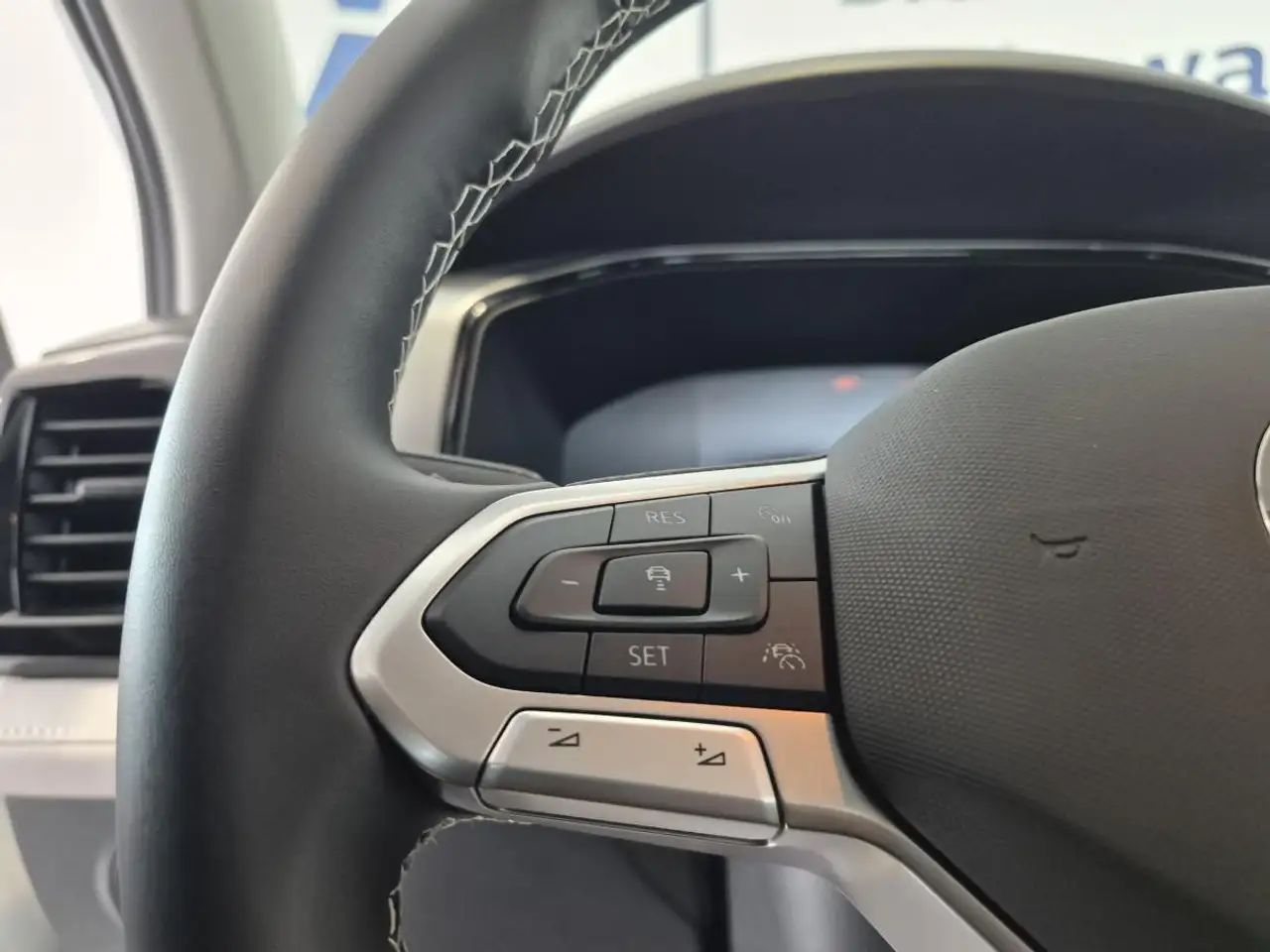 Volkswagen Taos снимка Volkswagen Taos