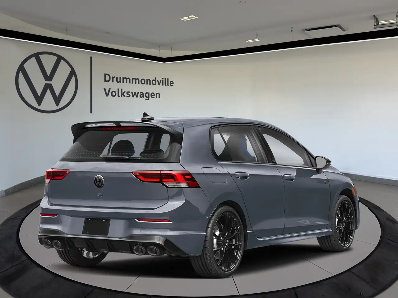 Volkswagen Golf R снимка Volkswagen Golf R