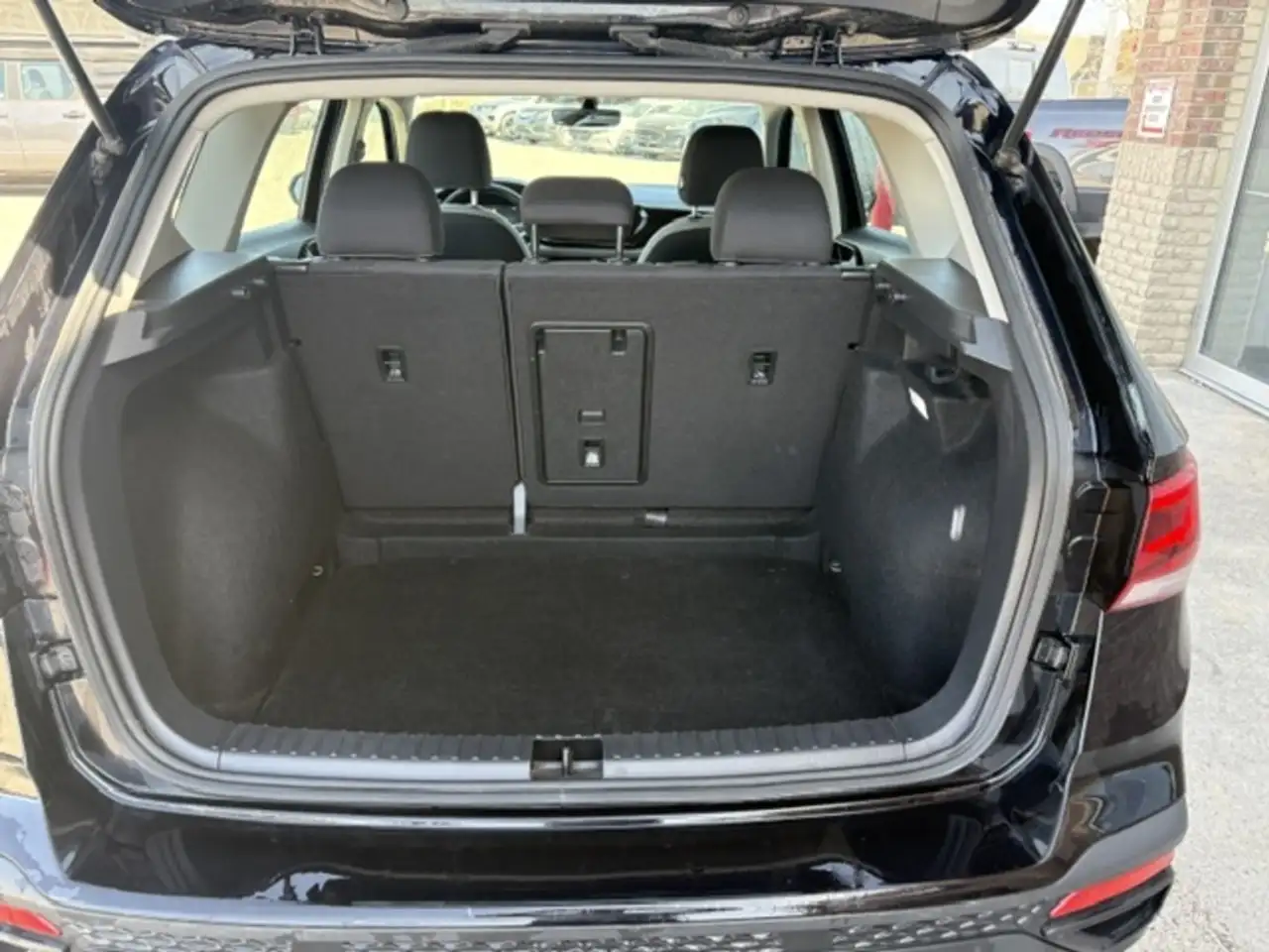 Volkswagen Taos снимка Volkswagen Taos