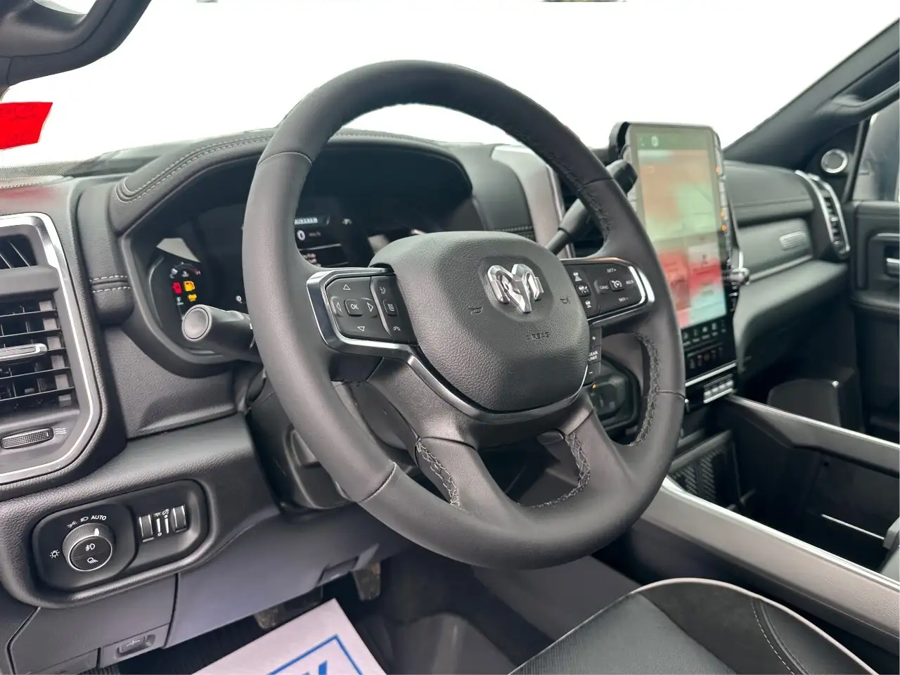 RAM 3500 снимка RAM 3500