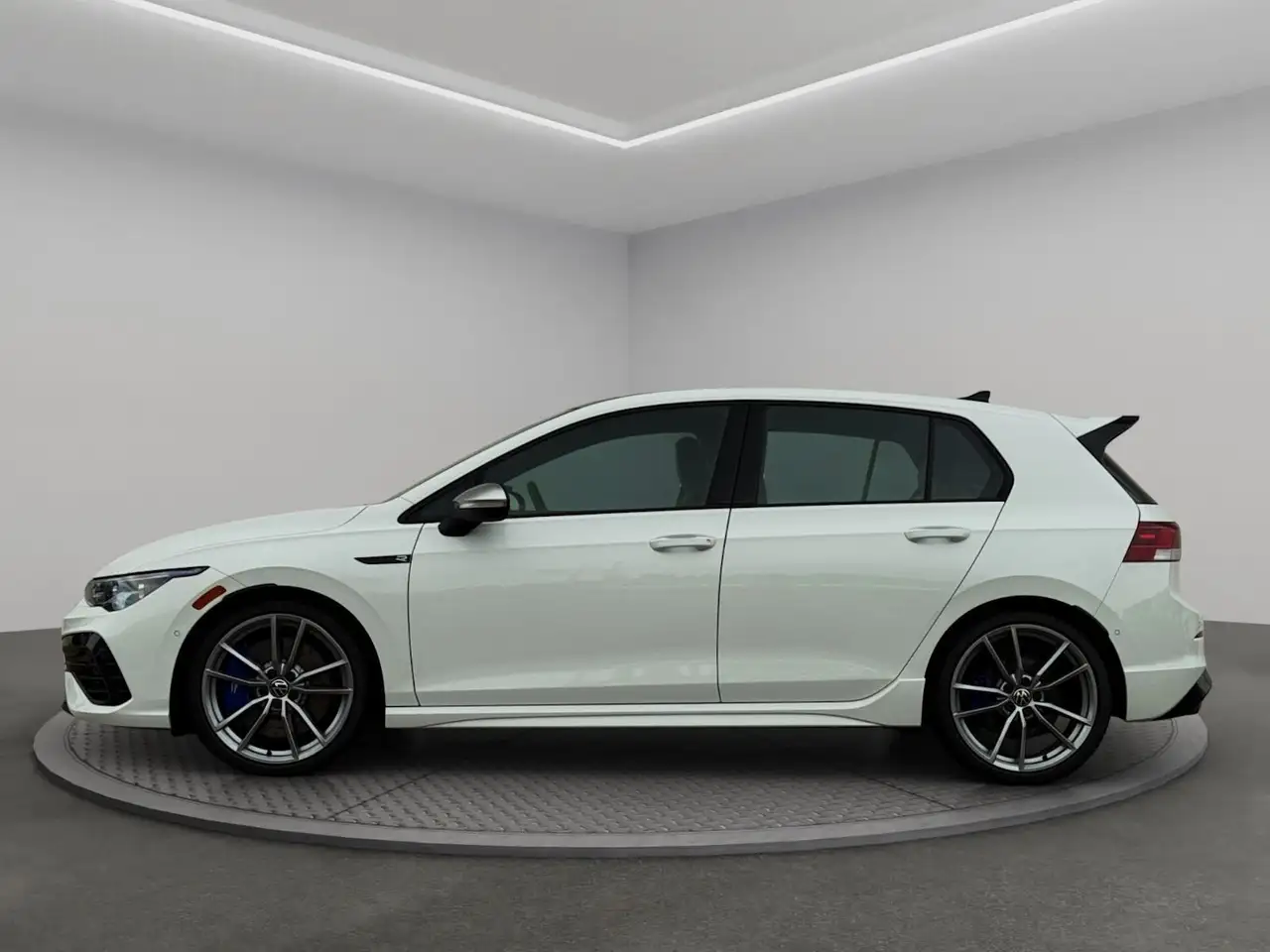 Volkswagen Golf R photo Volkswagen Golf R