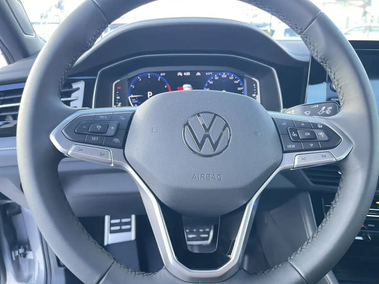 Volkswagen Jetta снимка Volkswagen Jetta
