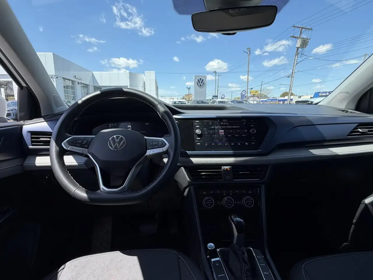 Volkswagen Taos снимка Volkswagen Taos