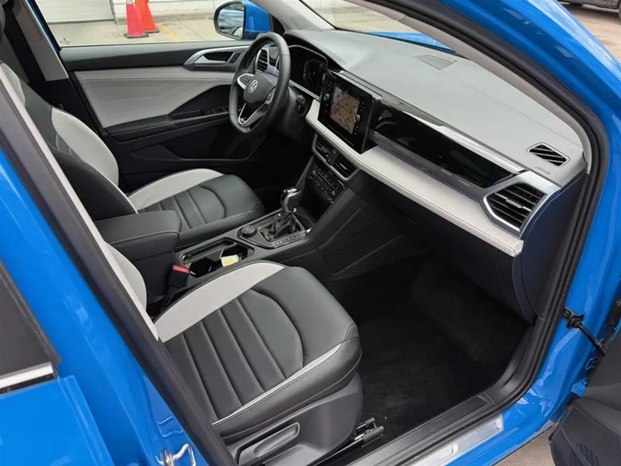 Volkswagen Taos снимка Volkswagen Taos