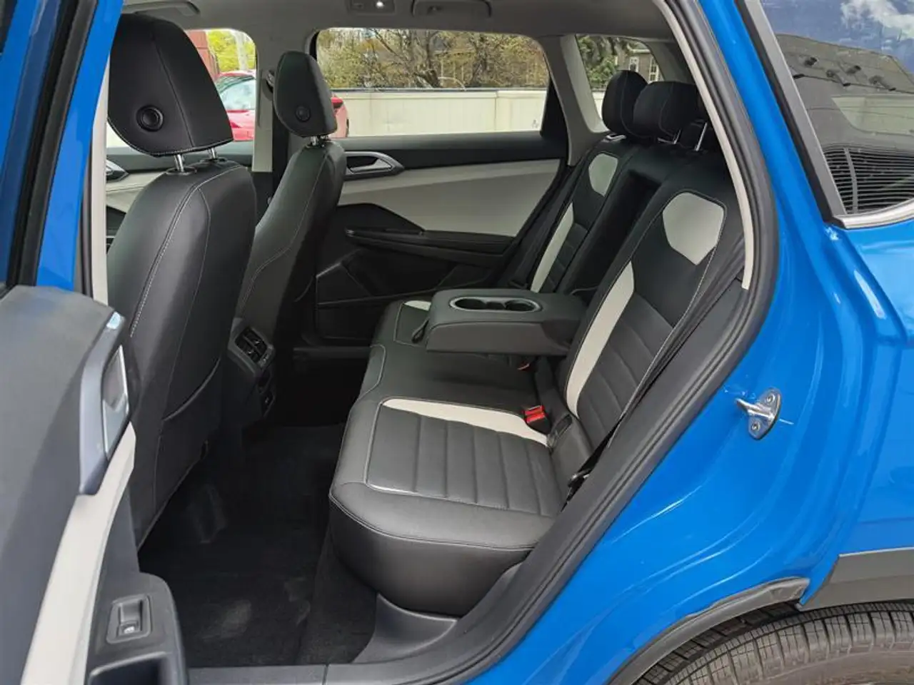 Volkswagen Taos снимка Volkswagen Taos
