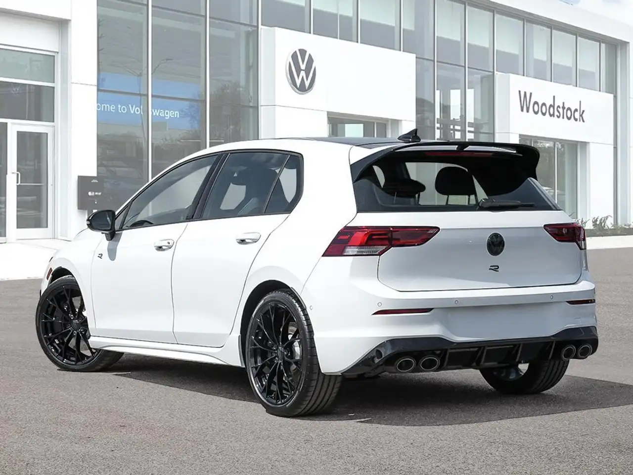 Volkswagen Golf R снимка Volkswagen Golf R