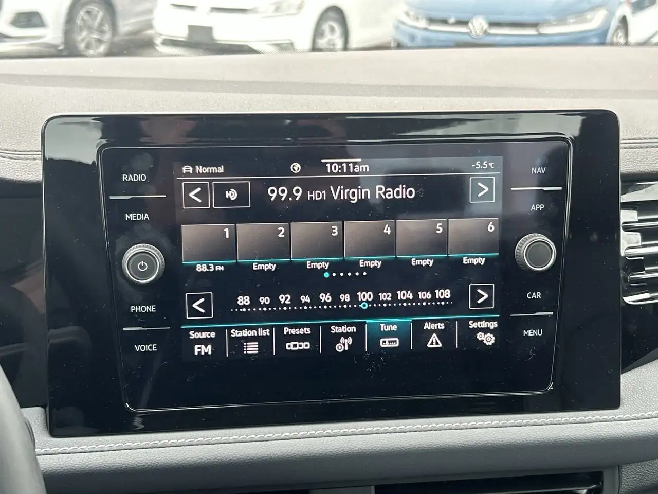 Volkswagen Jetta снимка Volkswagen Jetta