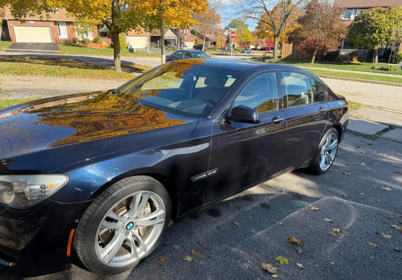 BMW 7 Series снимка BMW 7 Series
