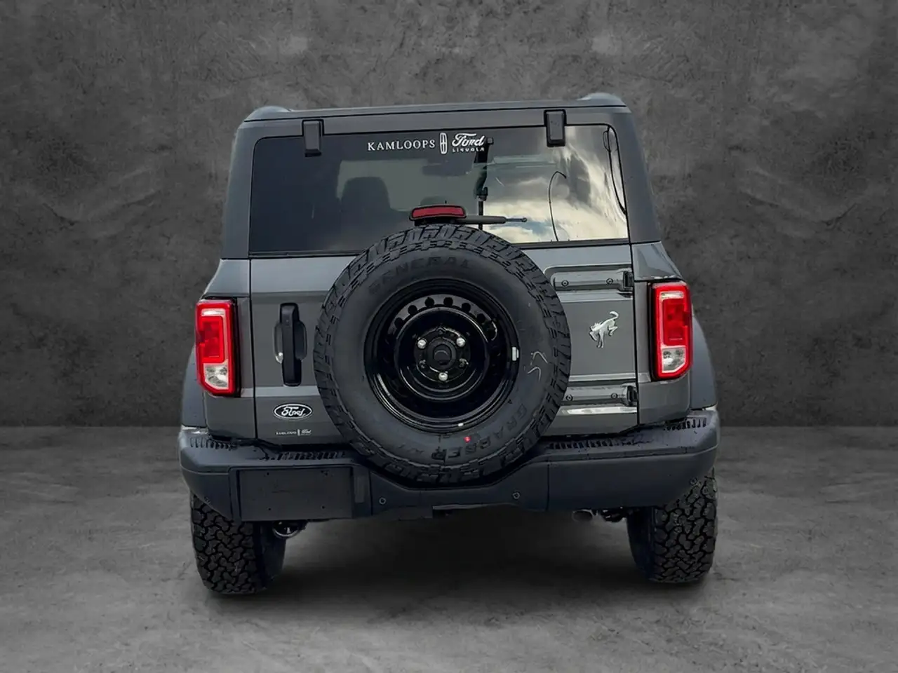 Ford Bronco photo Ford Bronco