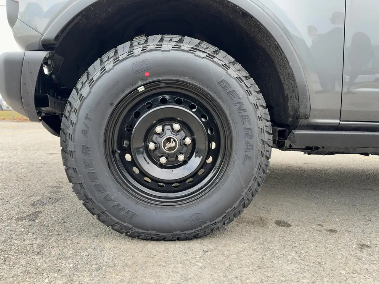 Ford Bronco photo Ford Bronco