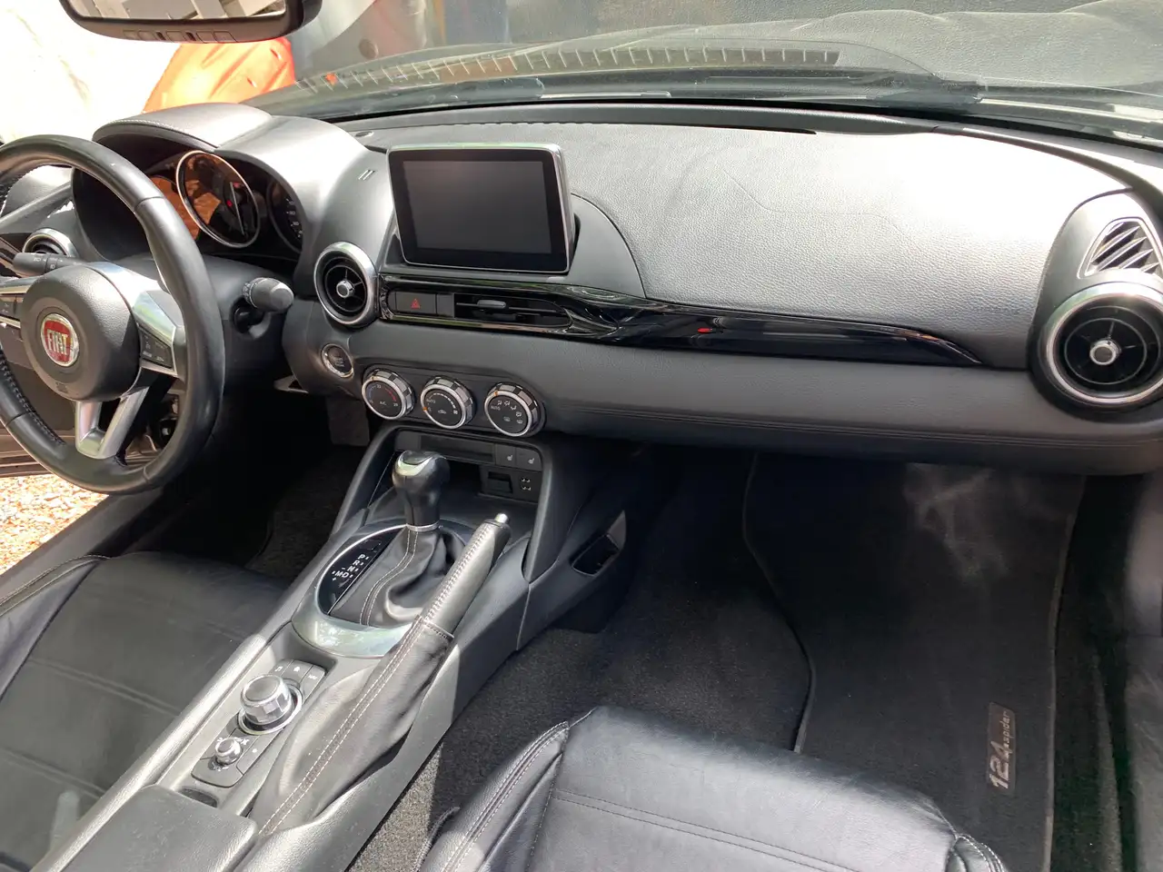 Fiat 124 Spider снимка Fiat 124 Spider