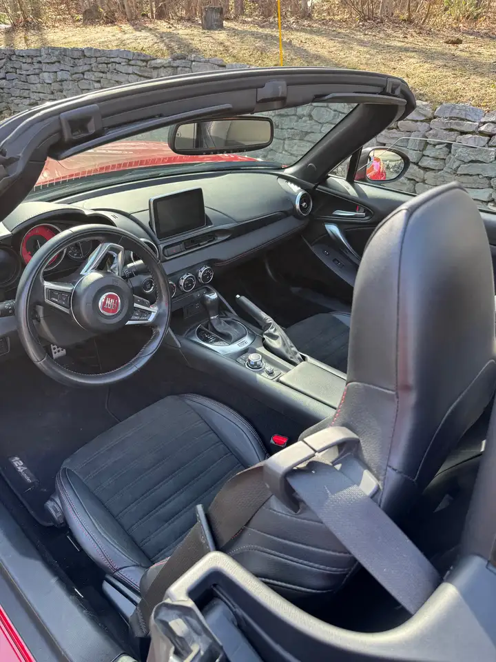 Fiat 124 Spider photo Fiat 124 Spider
