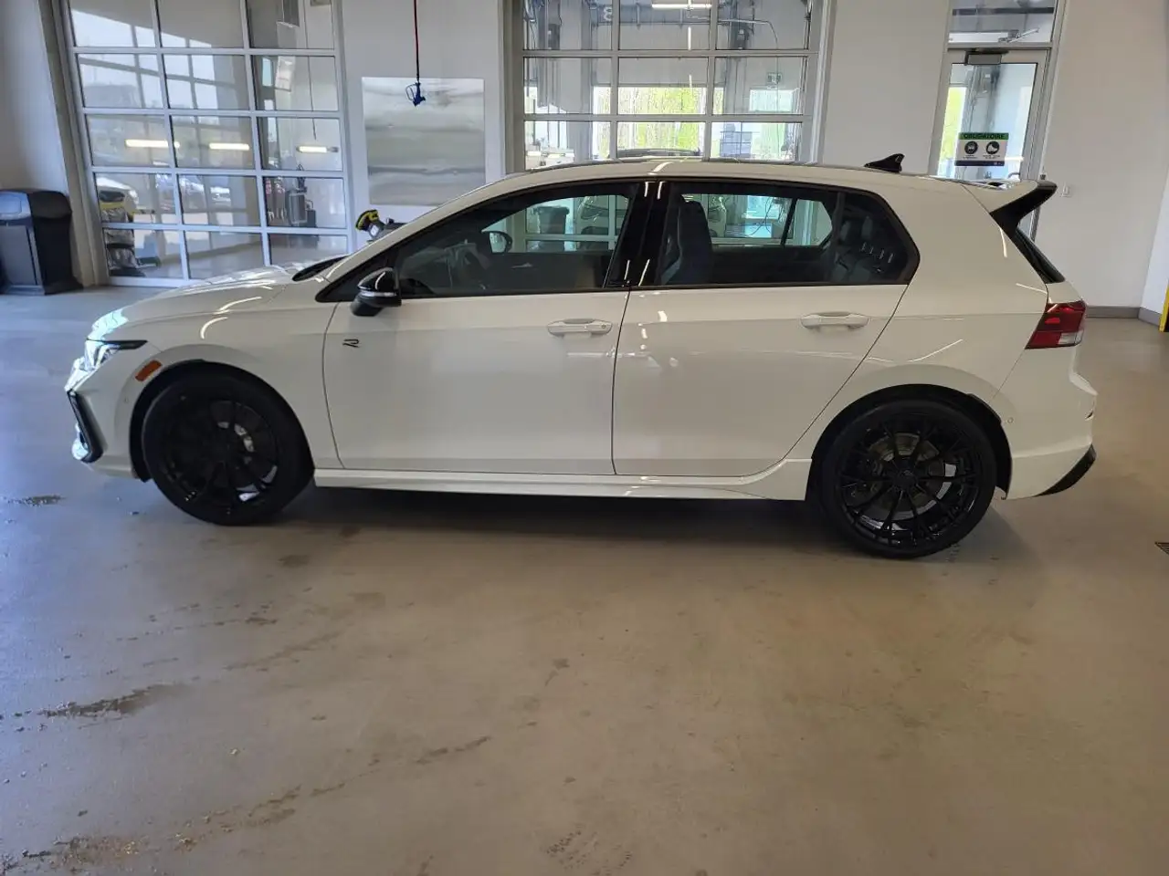 Volkswagen Golf R снимка Volkswagen Golf R