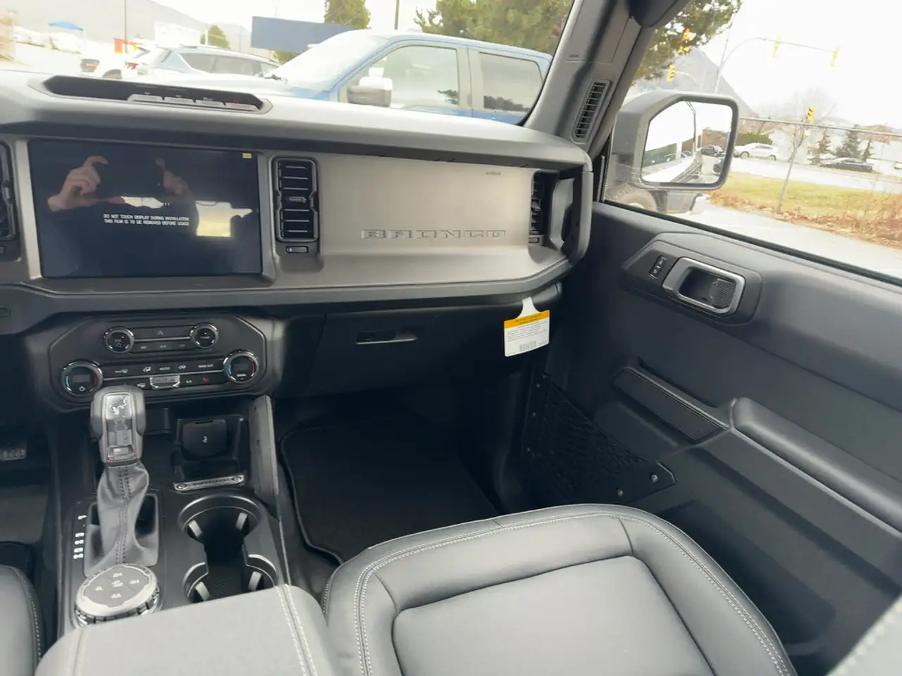 Ford Bronco photo Ford Bronco