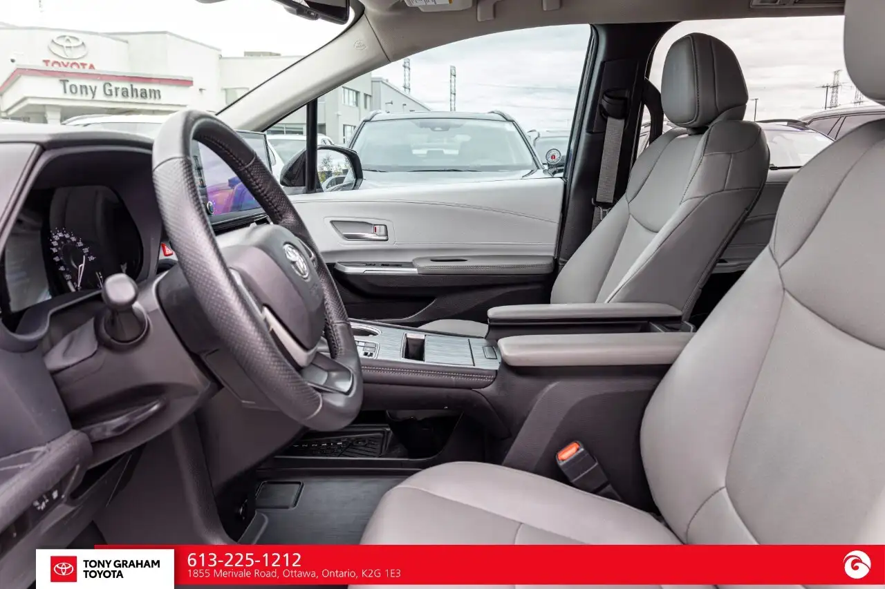 Toyota Sienna fotografie Toyota Sienna