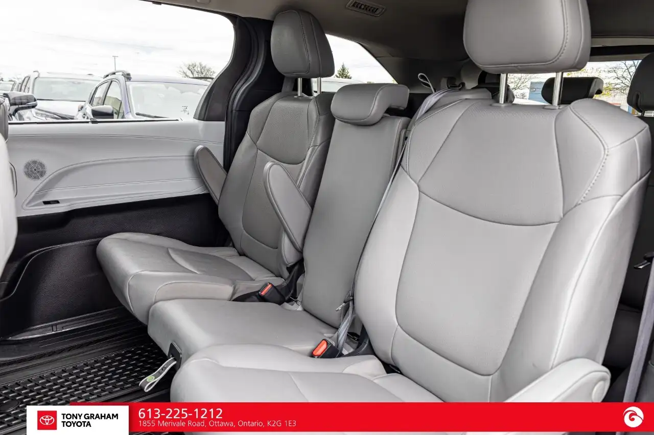 Toyota Sienna fotografie Toyota Sienna