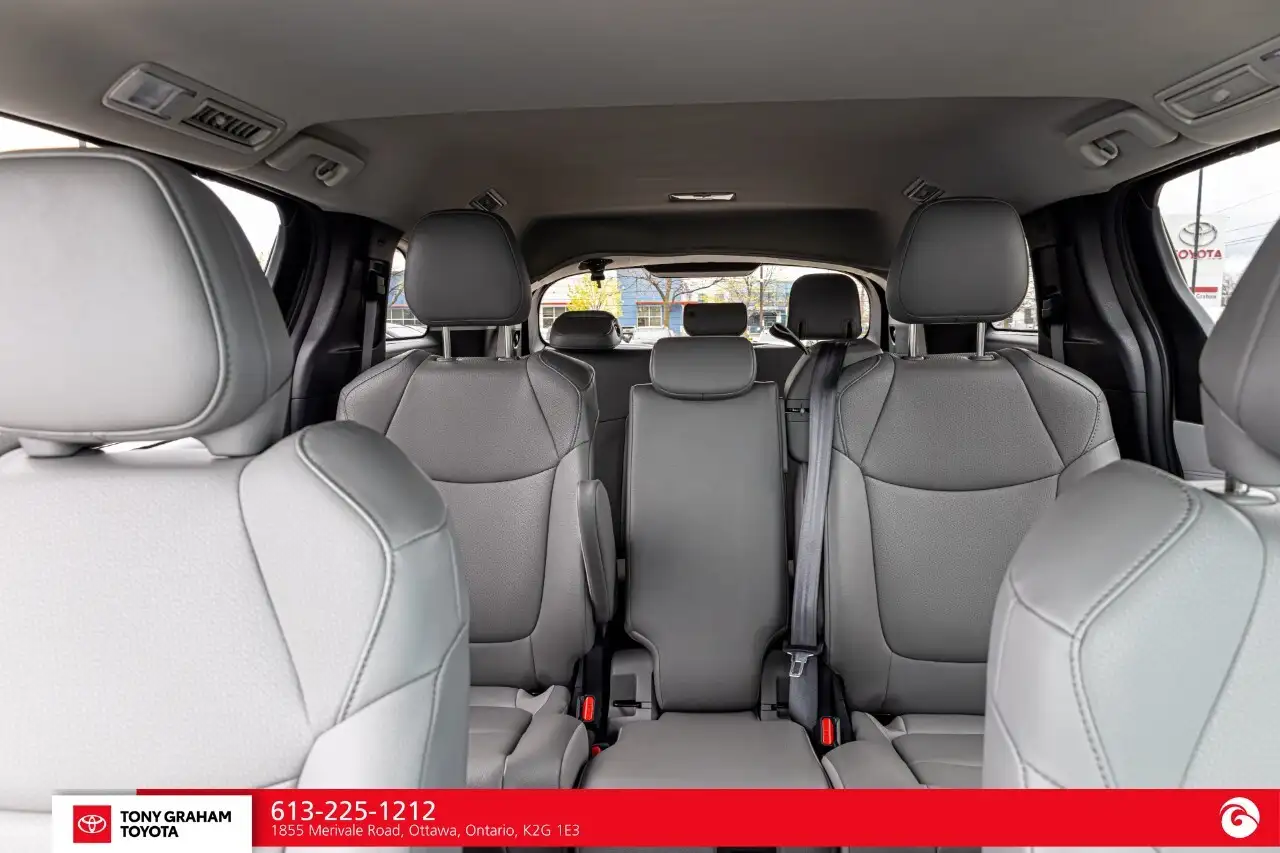 Toyota Sienna fotografie Toyota Sienna
