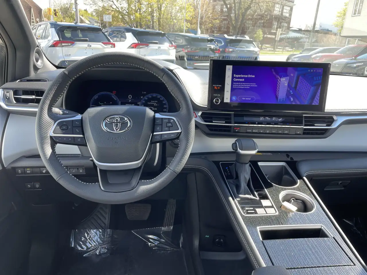 Toyota Sienna снимка Toyota Sienna
