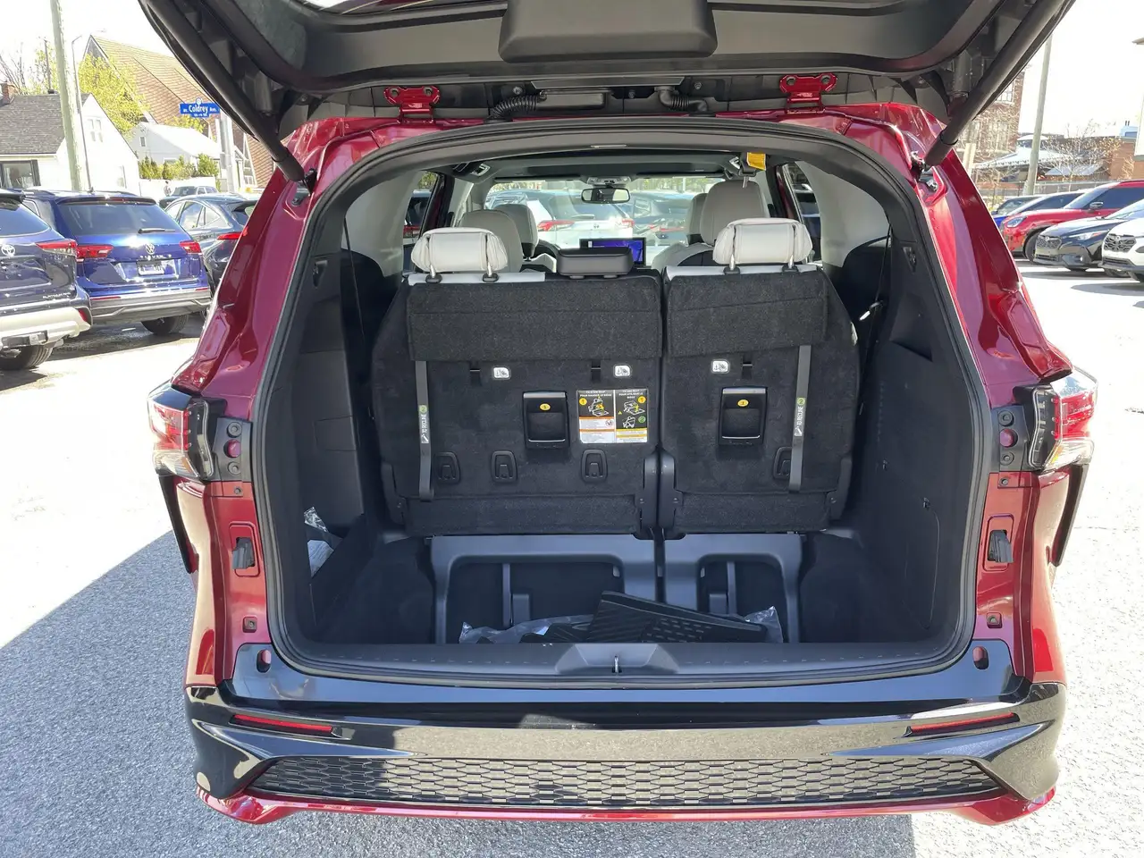Toyota Sienna снимка Toyota Sienna