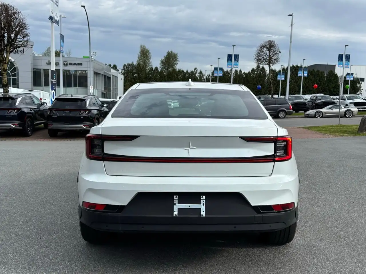 Polestar 2 снимка Polestar 2