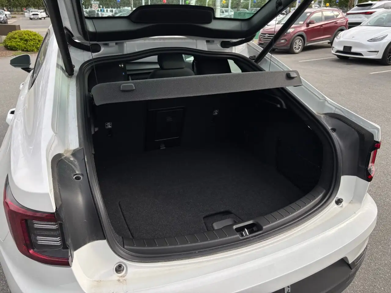 Polestar 2 снимка Polestar 2