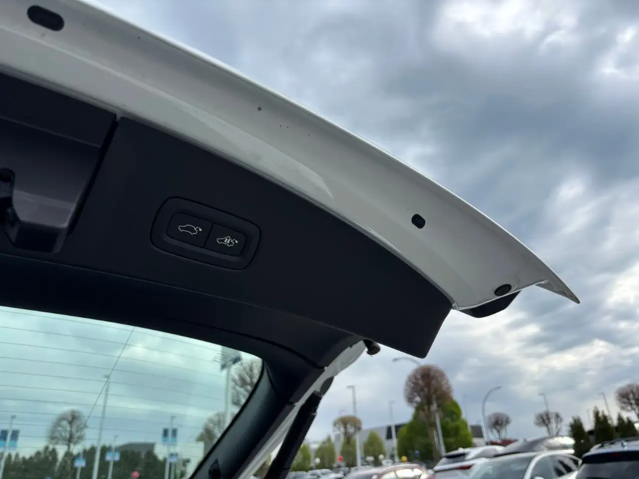 Polestar 2 снимка Polestar 2