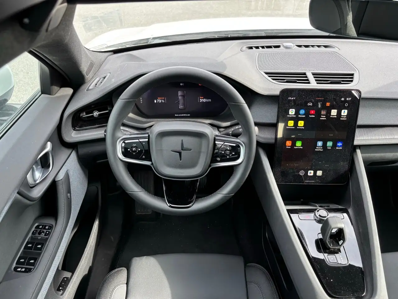 Polestar 2 снимка Polestar 2