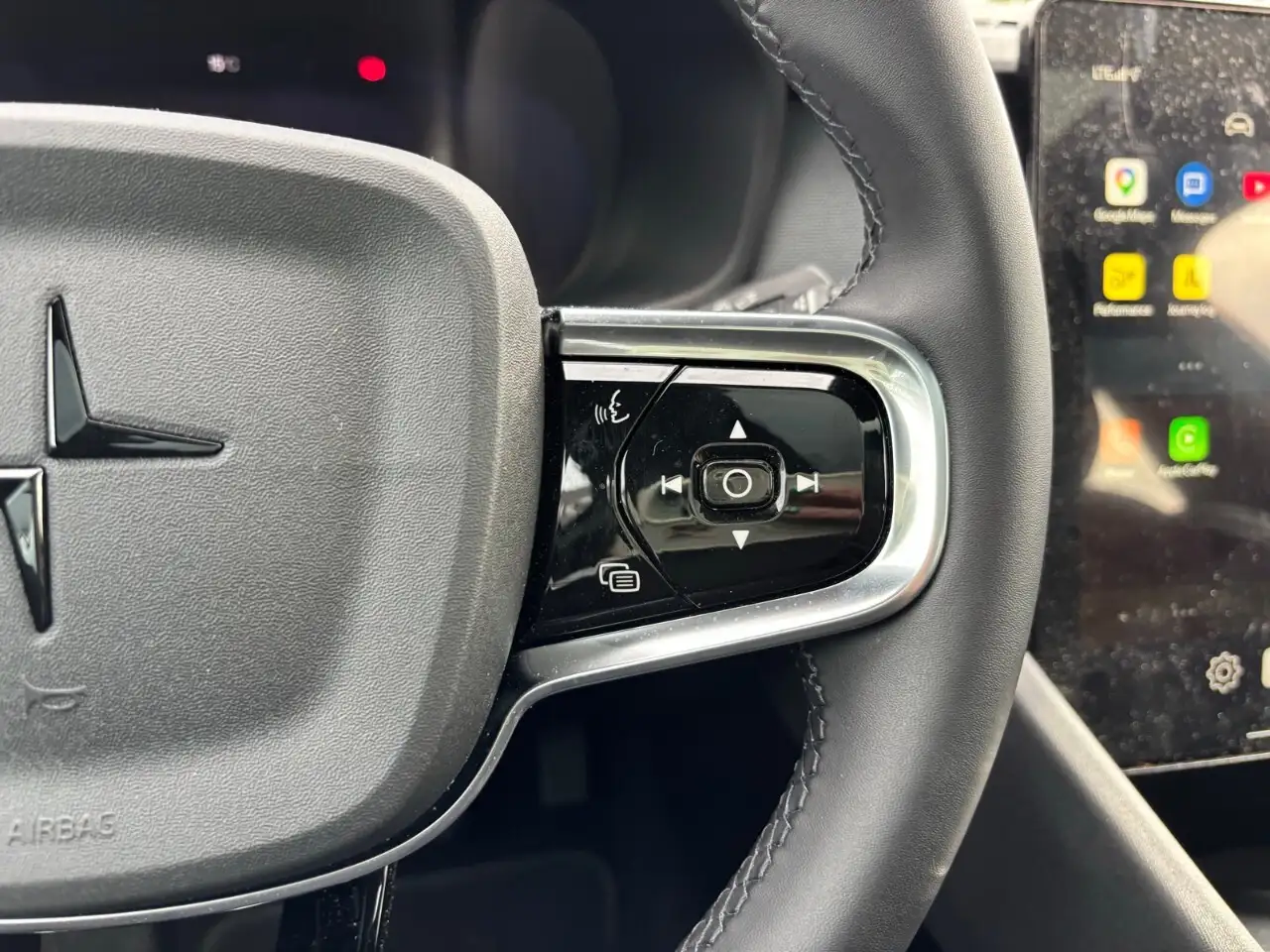 Polestar 2 снимка Polestar 2