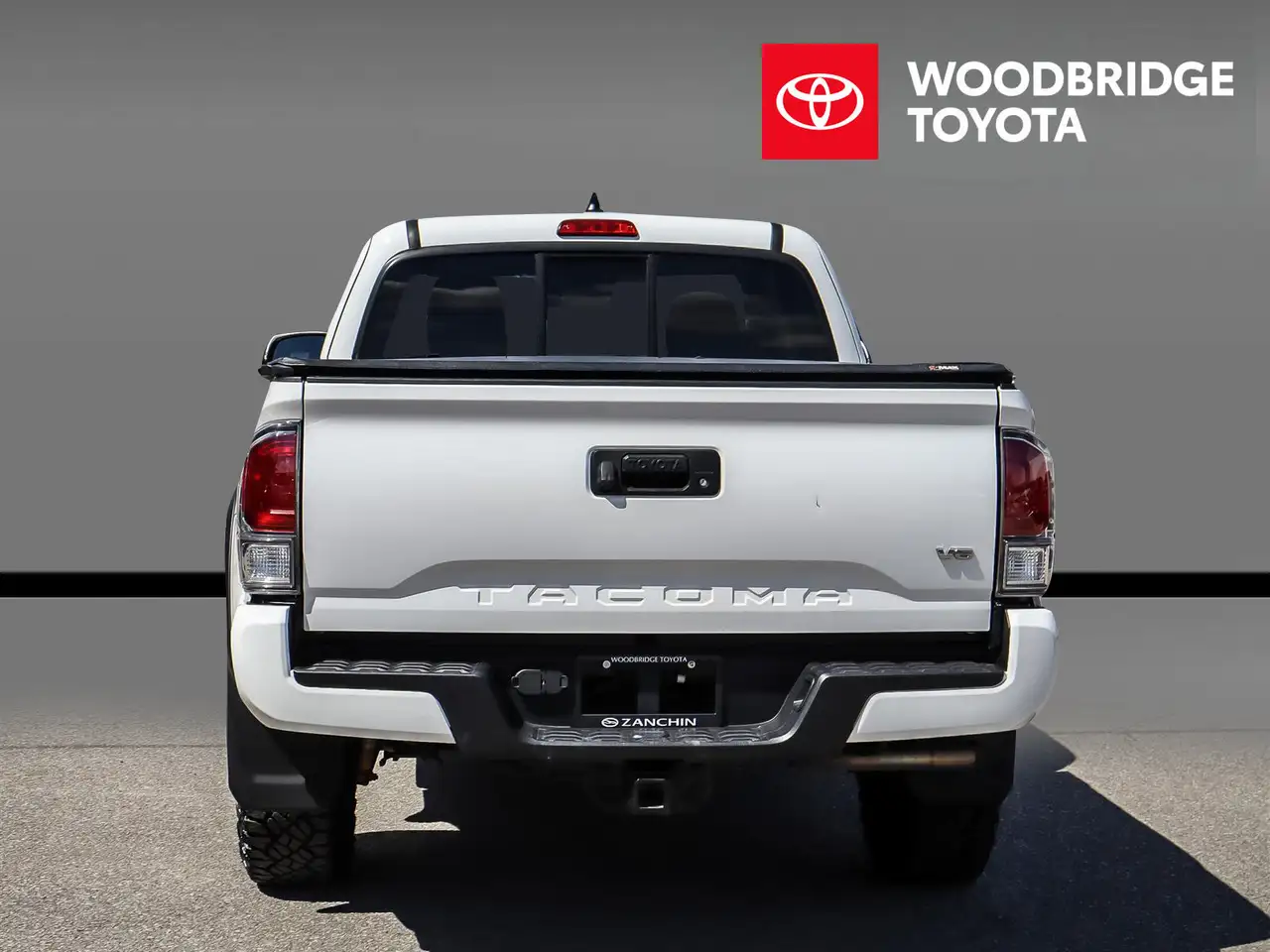 Toyota Tacoma снимка Toyota Tacoma