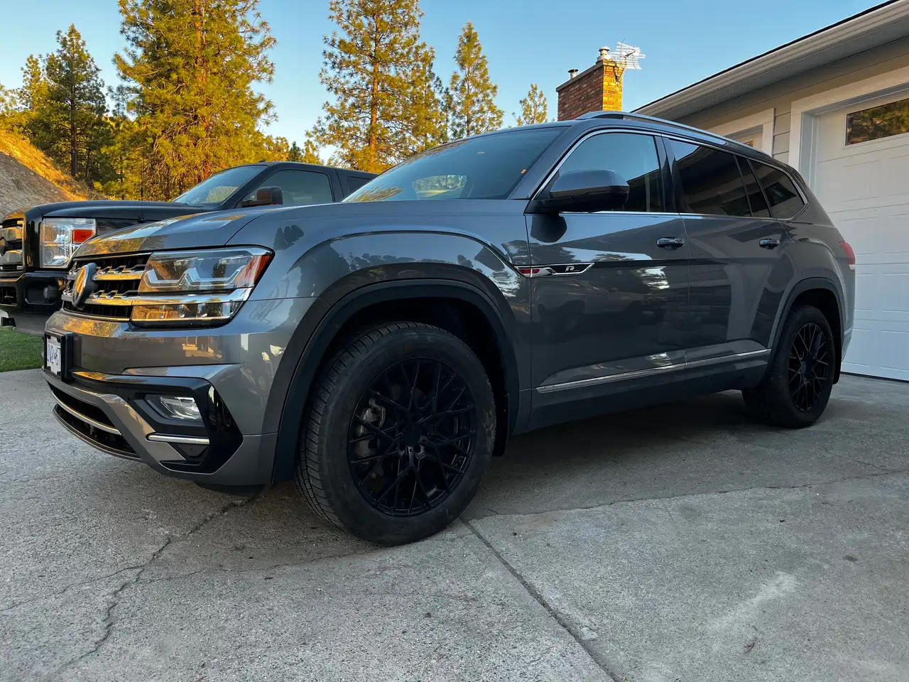 Volkswagen Atlas снимка Volkswagen Atlas