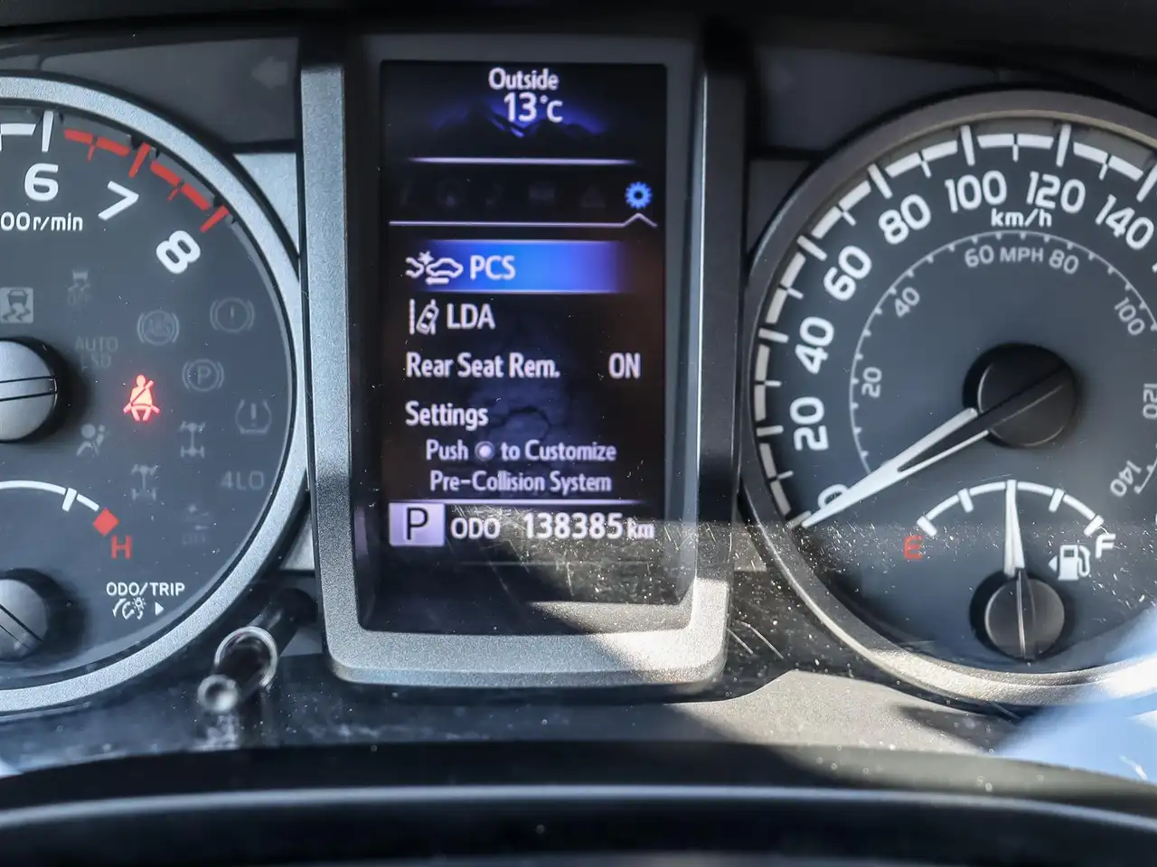 Toyota Tacoma снимка Toyota Tacoma