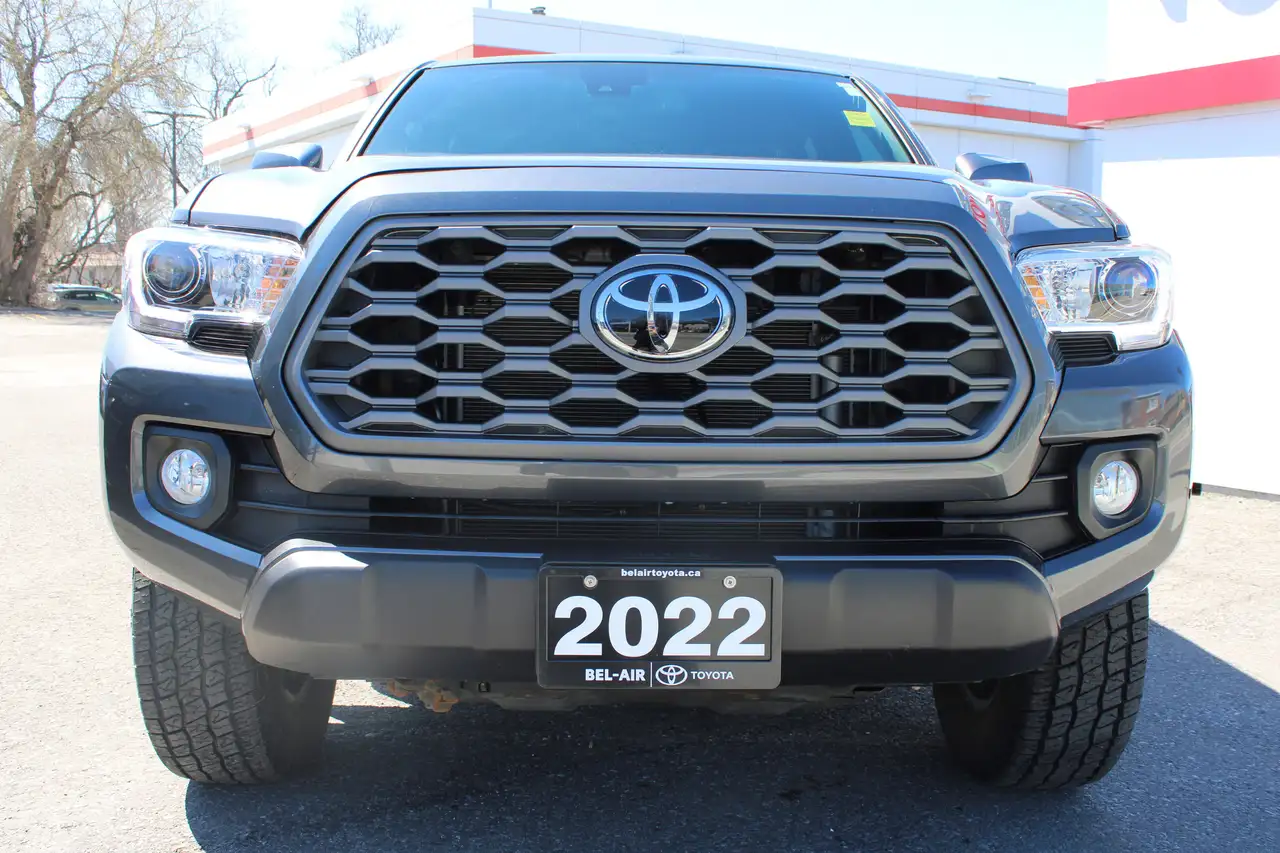 Toyota Tacoma снимка Toyota Tacoma
