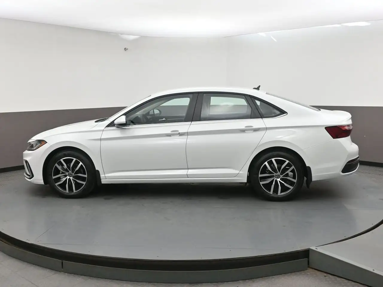 Volkswagen Jetta снимка Volkswagen Jetta
