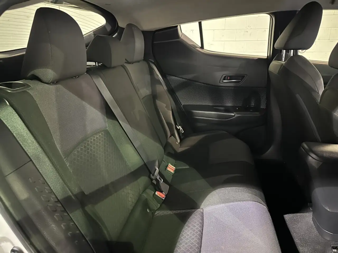 Toyota C-HR снимка Toyota C-HR