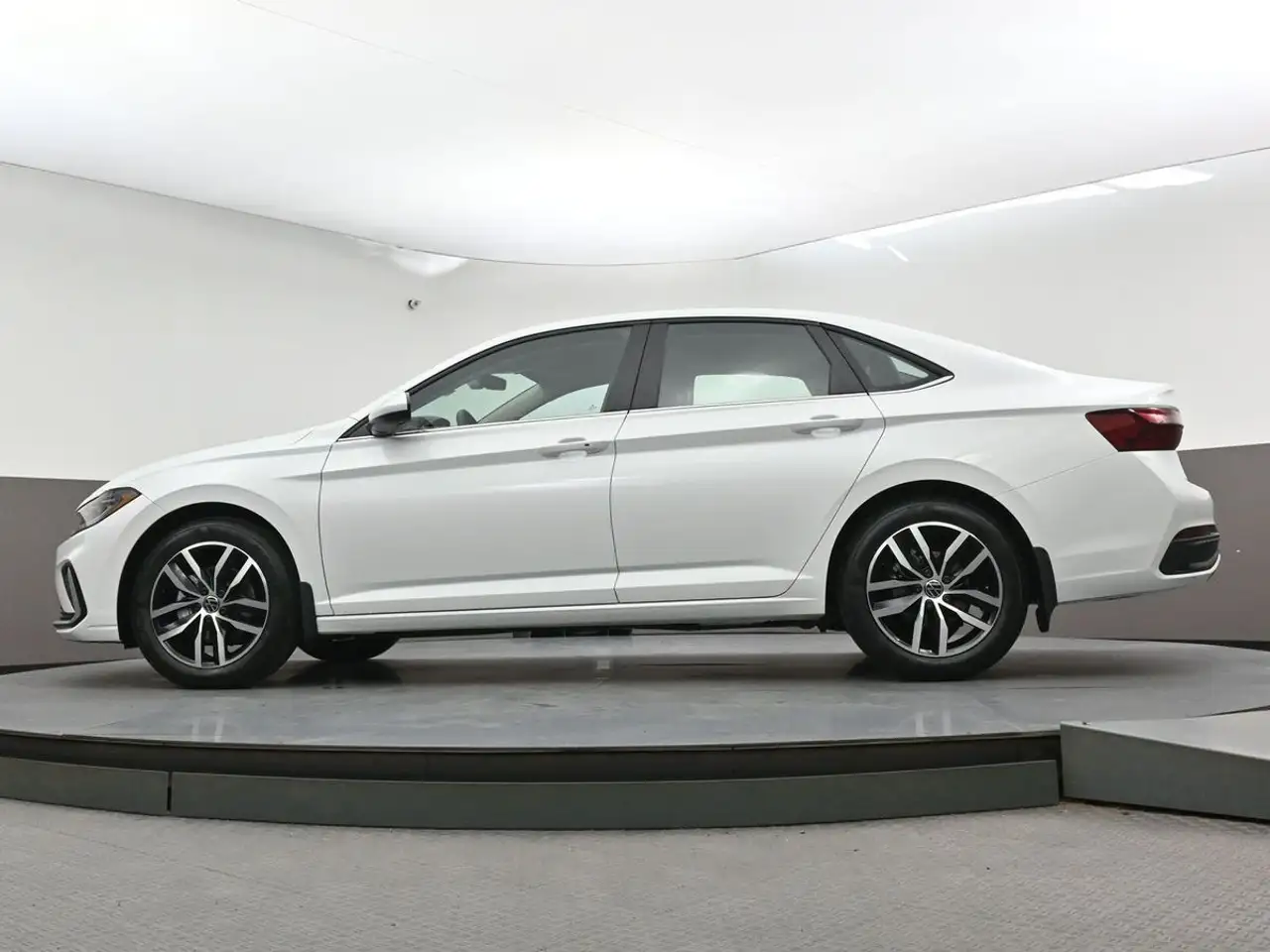 Volkswagen Jetta снимка Volkswagen Jetta