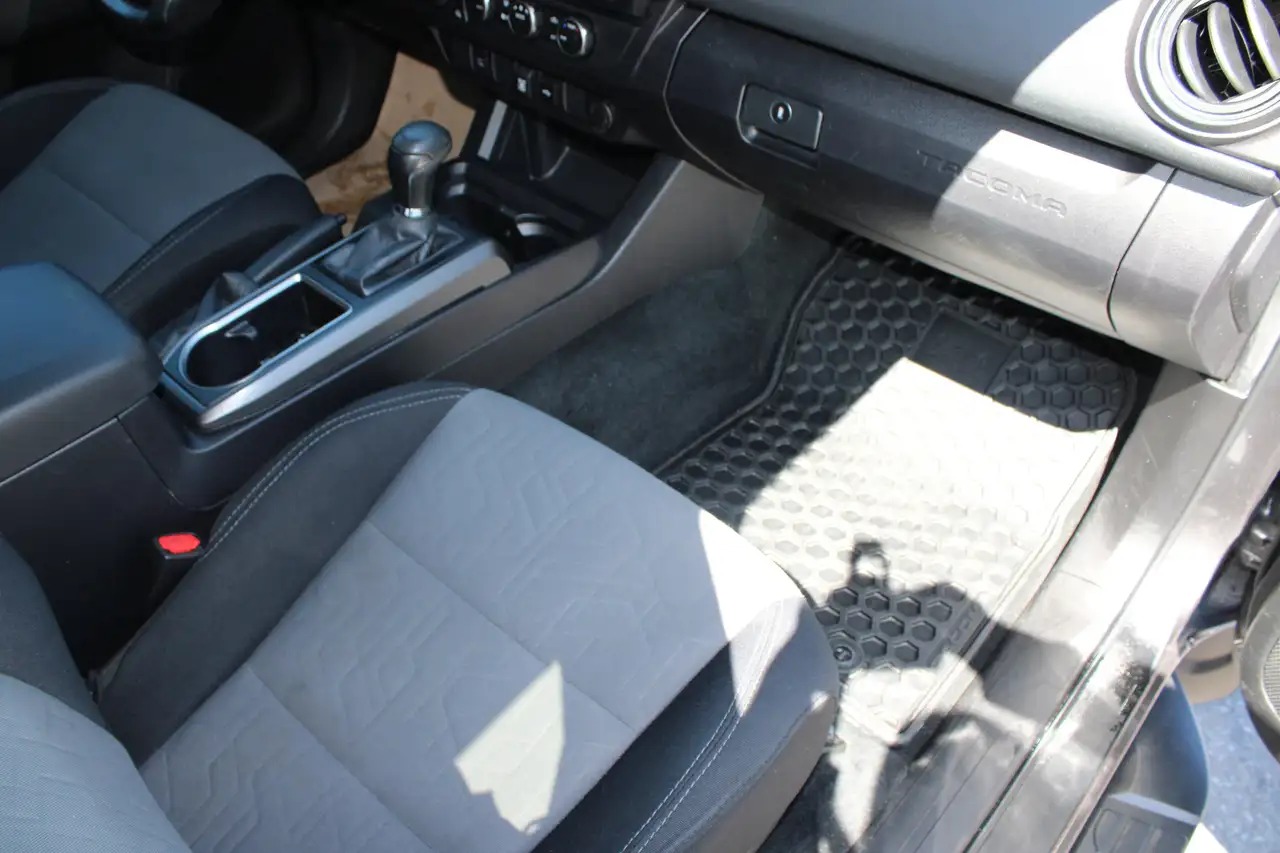 Toyota Tacoma снимка Toyota Tacoma